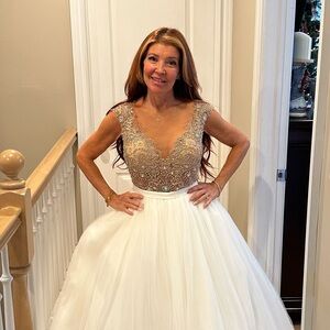 Calla Blanche Wedding Gown 6897-180 - Size 14 - Brand New - Rare Style